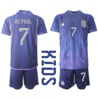 Billiga Argentina Rodrigo de Paul #7 Barnkläder Borta fotbollskläder till baby VM 2022 Kortärmad (+ Korta byxor)